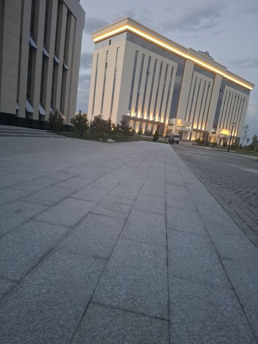 Izvestnyak korka granit Miramir tabiiy toshlari sotiladi