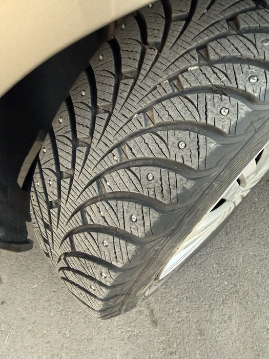 Зимние шипованные шины с дисками