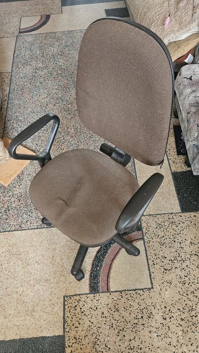 Продам кресло офисное