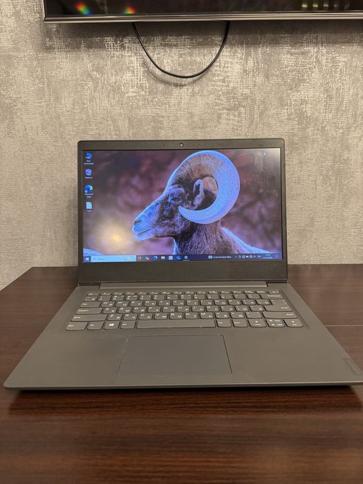 Ноутбук Lenovo IdeaPad (модель 82C6)