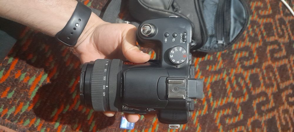 Фото апарат сотилади ишлаши яхши айби йук,