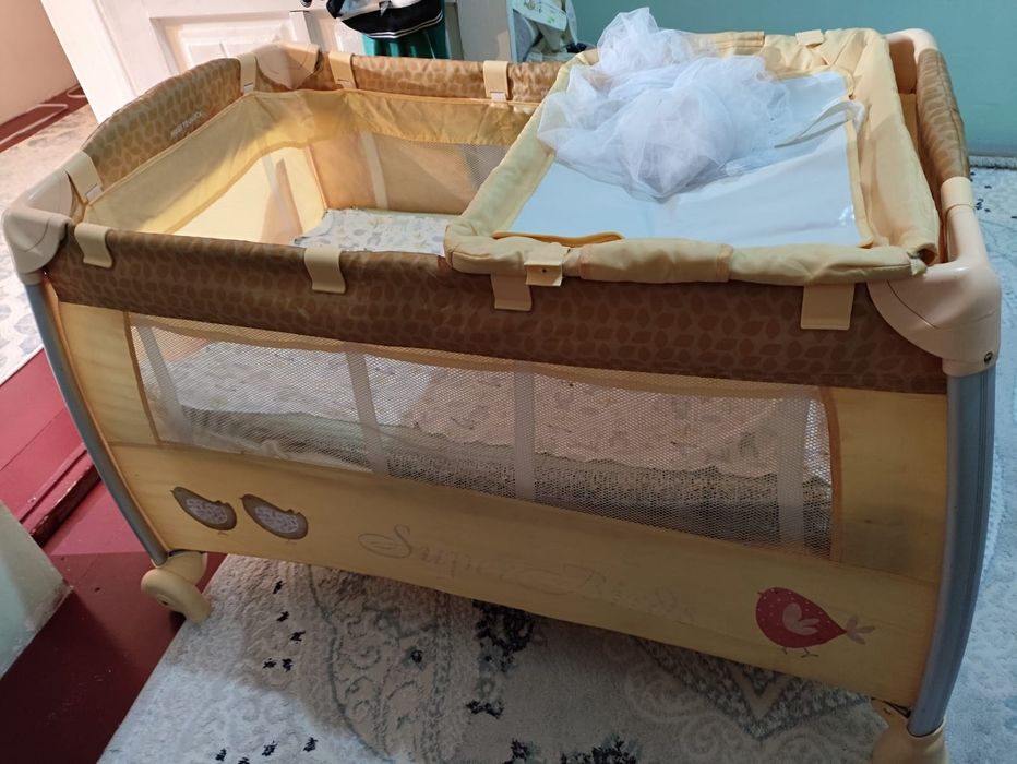 Продам манеж б/у