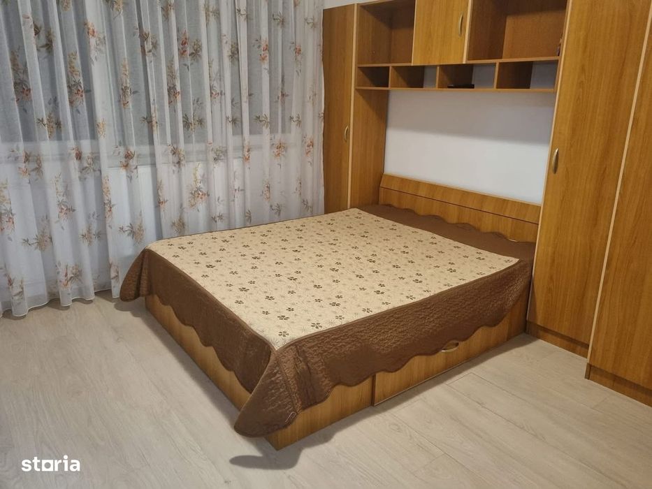 Proprietar - Apartament decomandat
