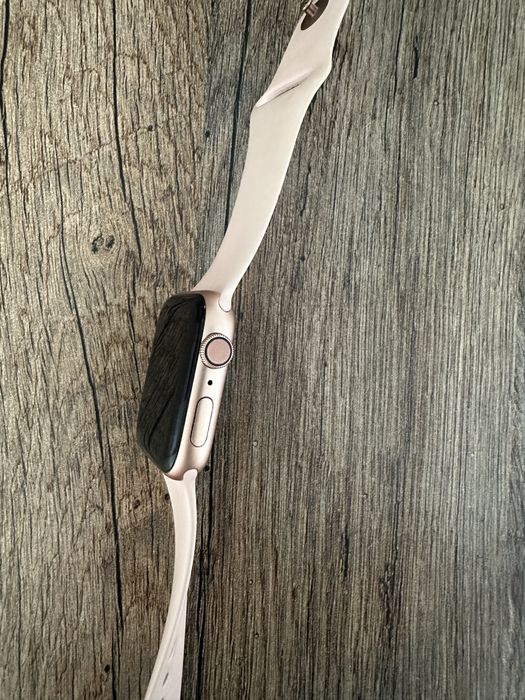 Продам apple watch 4 44 mm