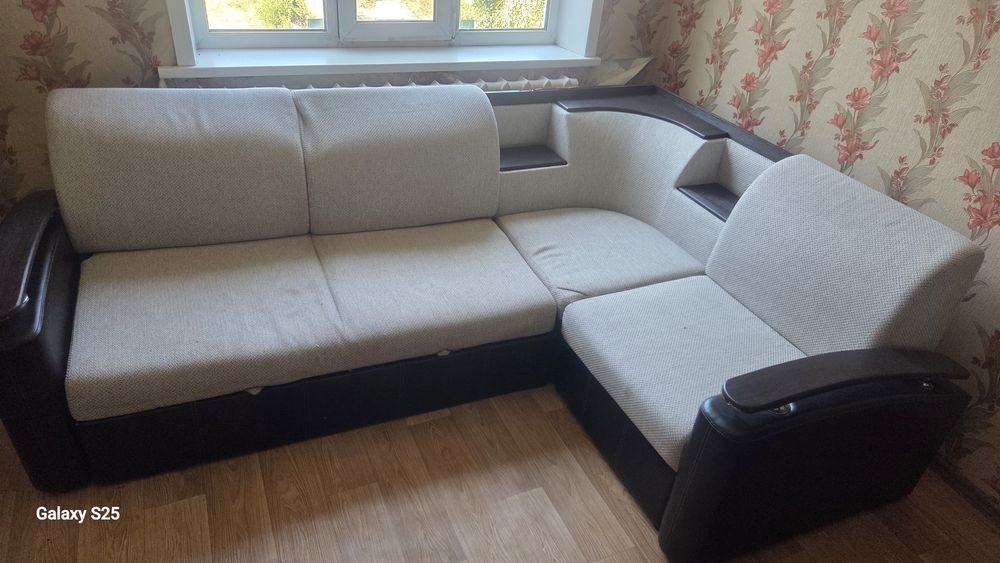 Продам диван с креслом