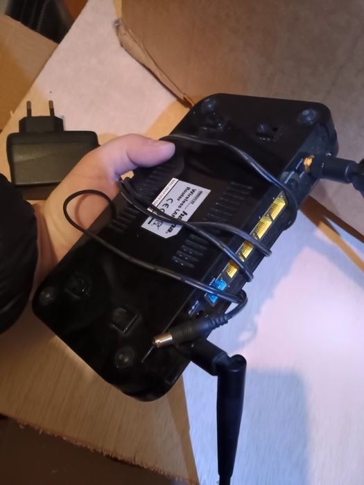Vând router wireless funcțional diverse modele