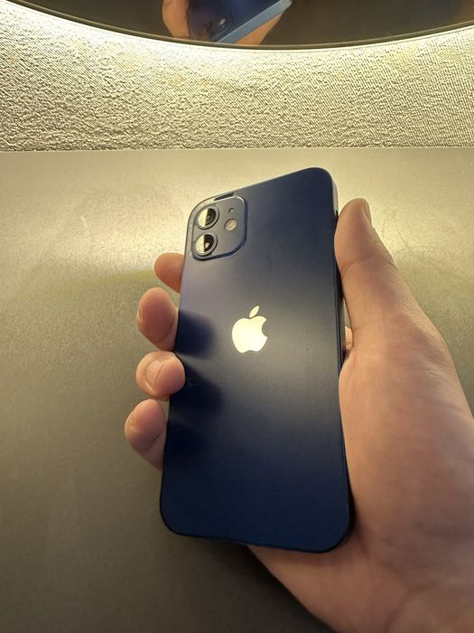 Продам Айфон 12 128ГБ