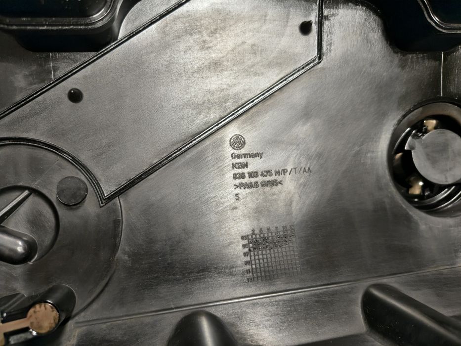 Капак клапани двигател 1.9TDI 105кс