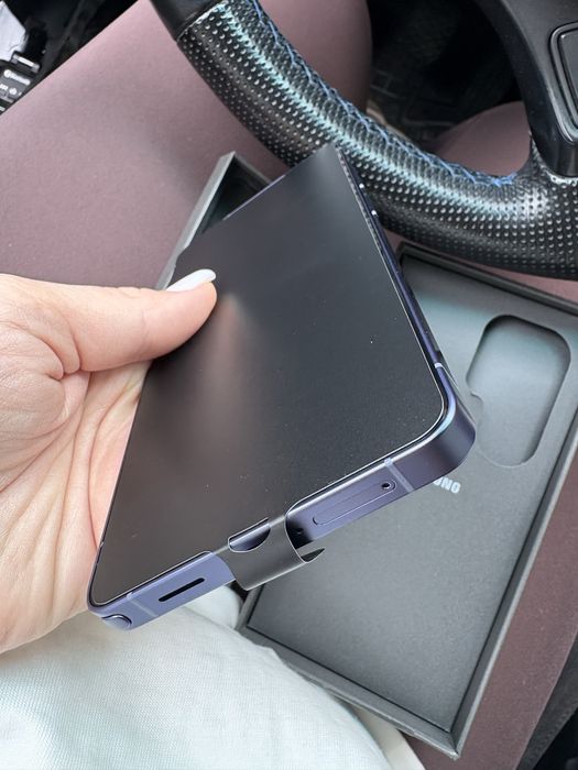 Samsung Galaxy S26 untra 256 GB violet с 36 месеца гаранция