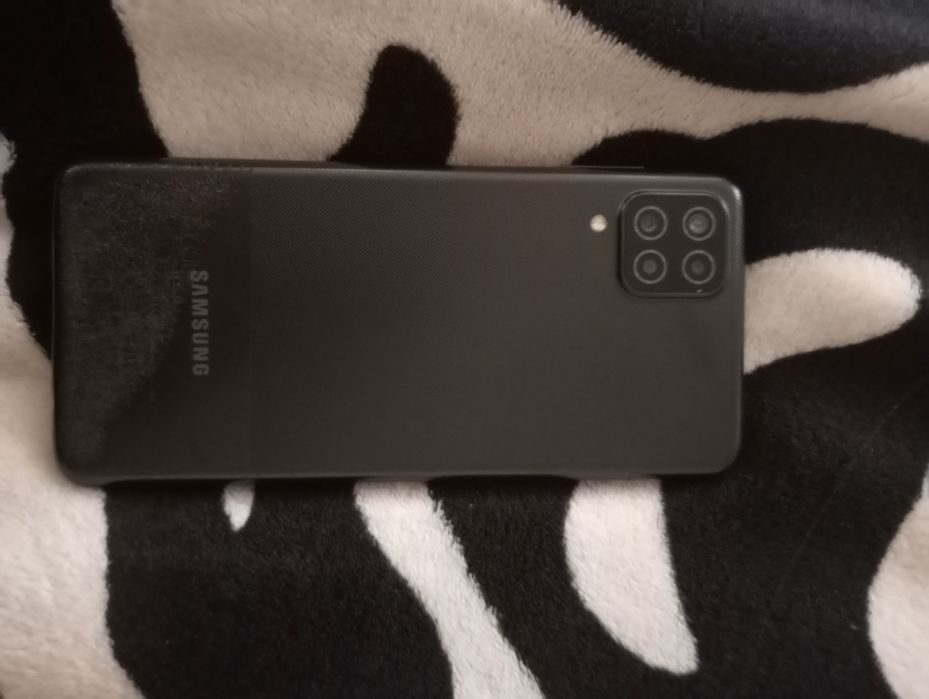 Продам телефон Самсунг