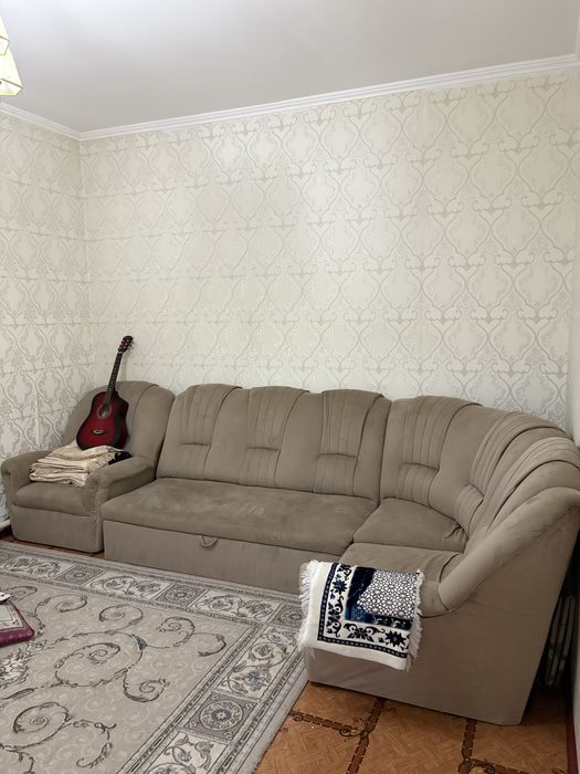 Жаксы куйде Диван сатылады.