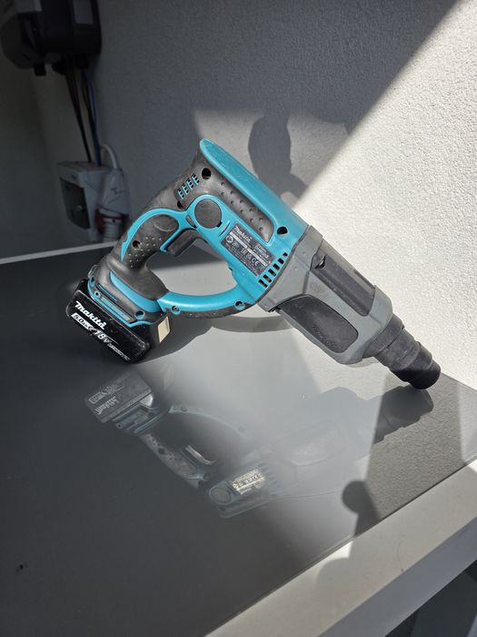 Rotopercutor Makita DHR202