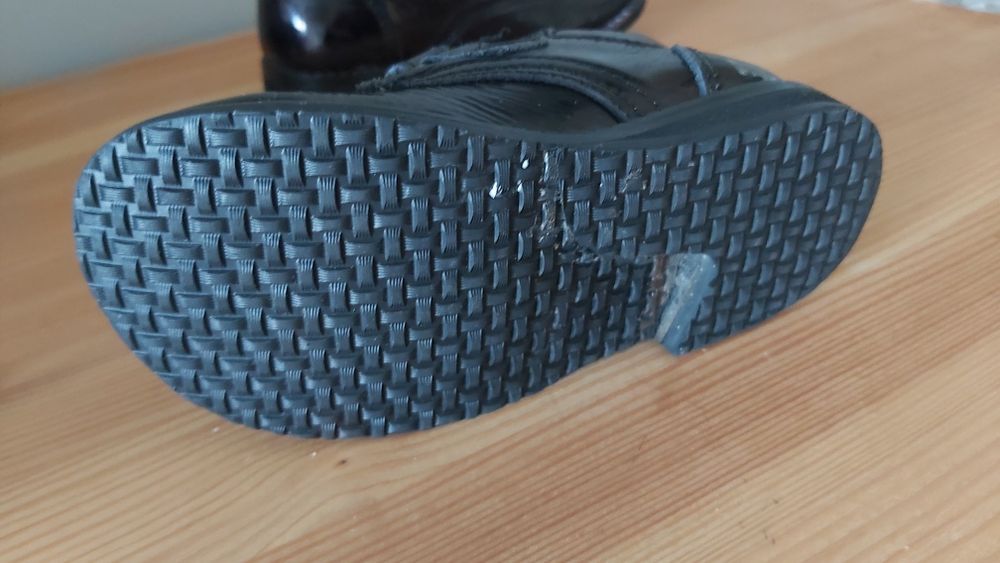 Детские  ботинки на мальчика