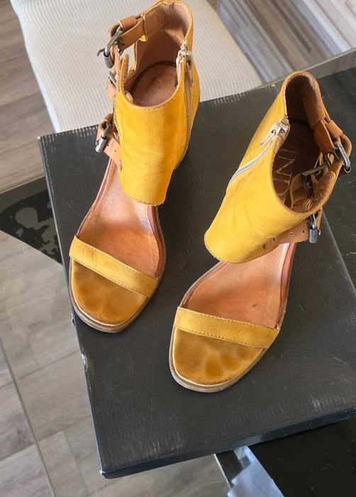 Сандали от естествена кожа INDIGO SHOES