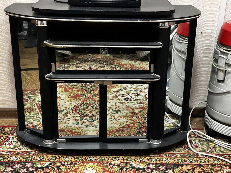 Тумба под телевизор