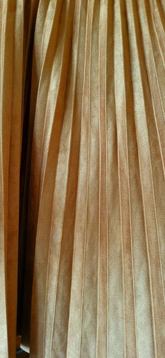 Fusta plisata catifea bej maro