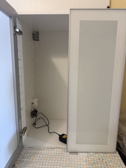 Vand mobila de bucatarie