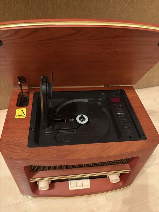 Радио/ CD плеер  / Блютуз