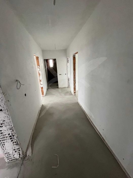 Продава се Тристаен апартамент в София, Хладилника - 132 кв.м за 1449 €/кв.м - Снимка #3