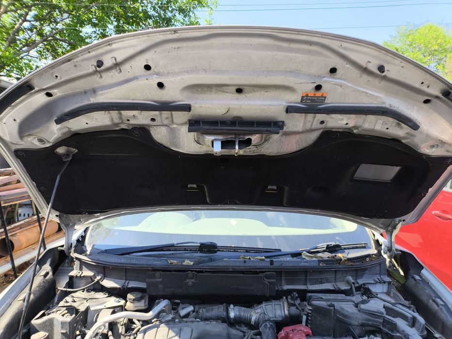 Преден капак за Nissan Xtrail T32