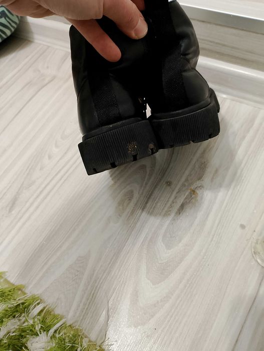 Боти за момиче на зара