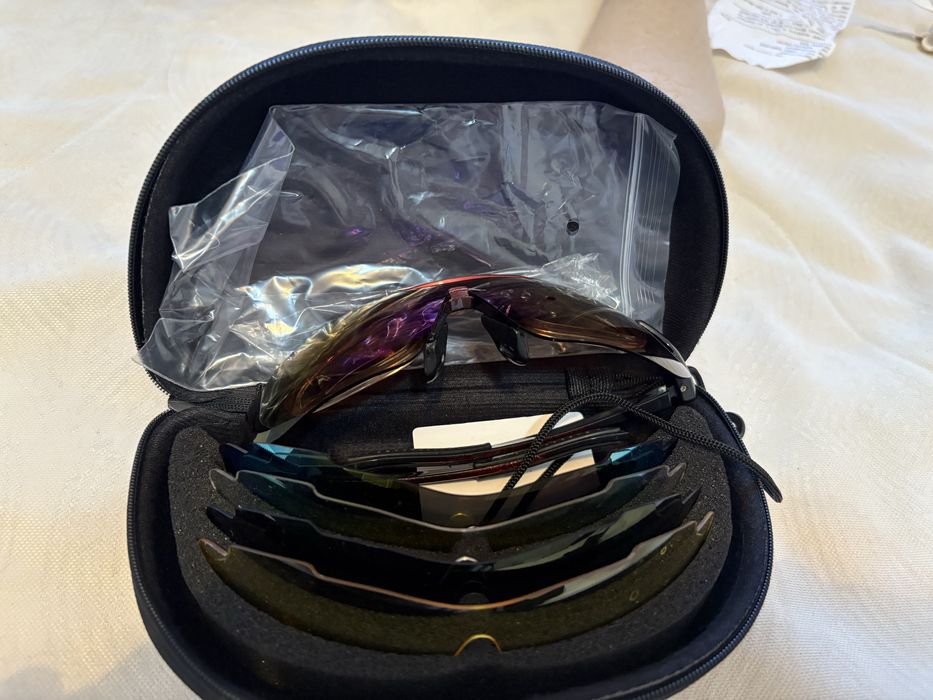 Продам очки с линзами