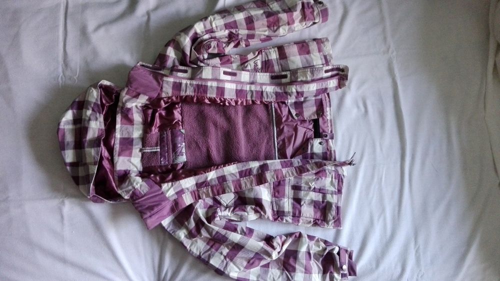 Costum dama Burton ski / snowboard, mar M, stare foarte buna