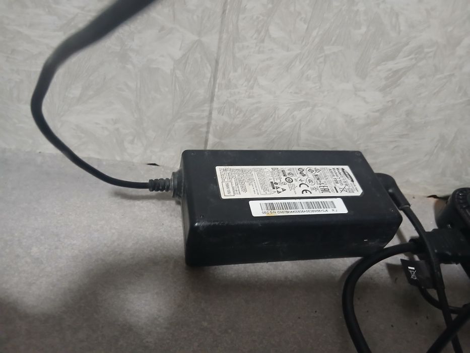 Продам телевизор б.у Samsung  32