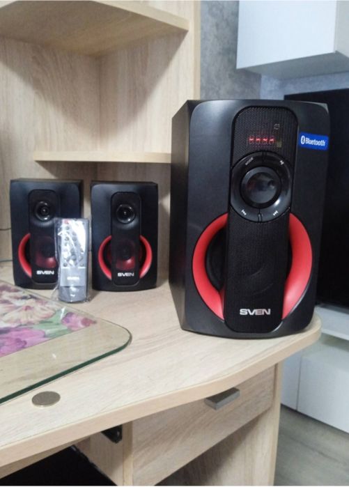 Продам.  Самвуфер 2.1