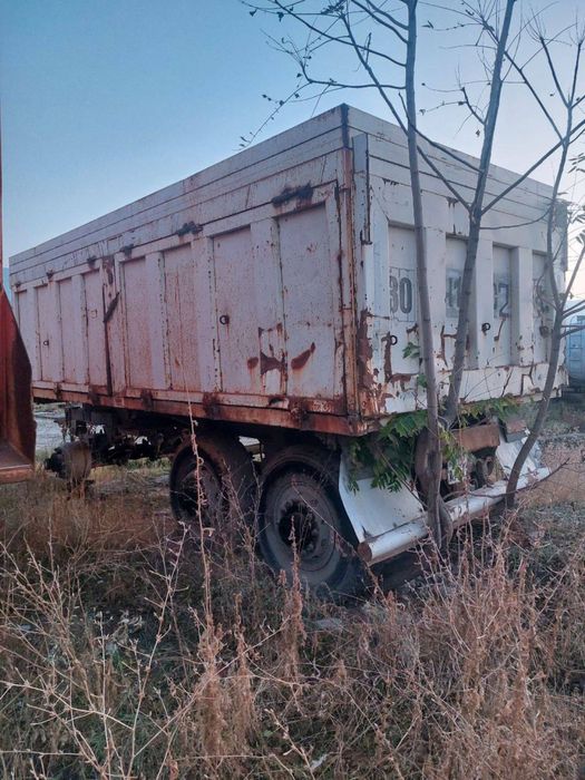 Самосвал прицеп сотилади