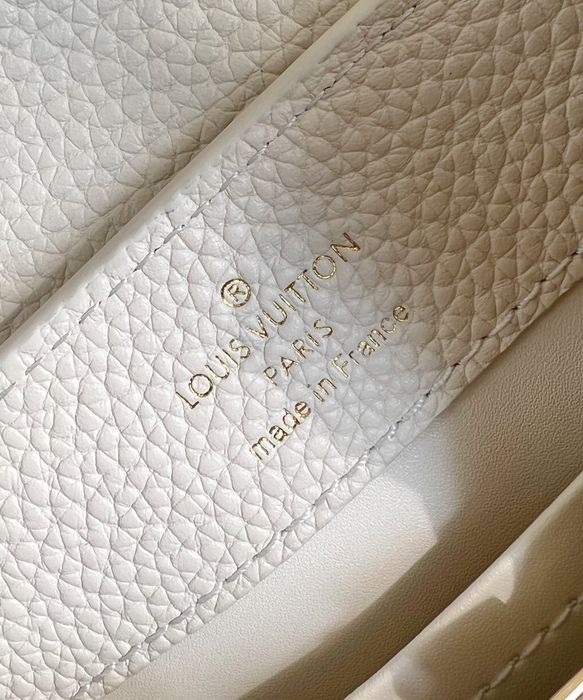 Geanta Louis Vuitton Capucines 21cm crem, Premium