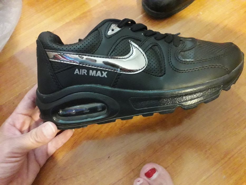 Продам кроссовка