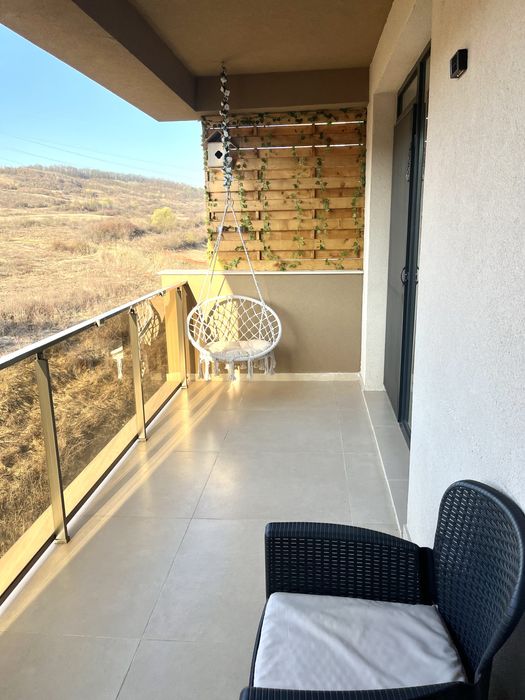 Apartament cu 2 camere, ultrafinisat, la cheie + terasa de 9 mp