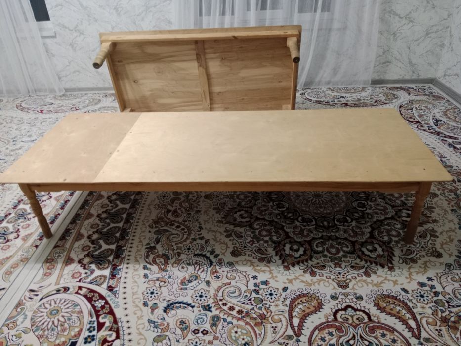 Продается стол новый