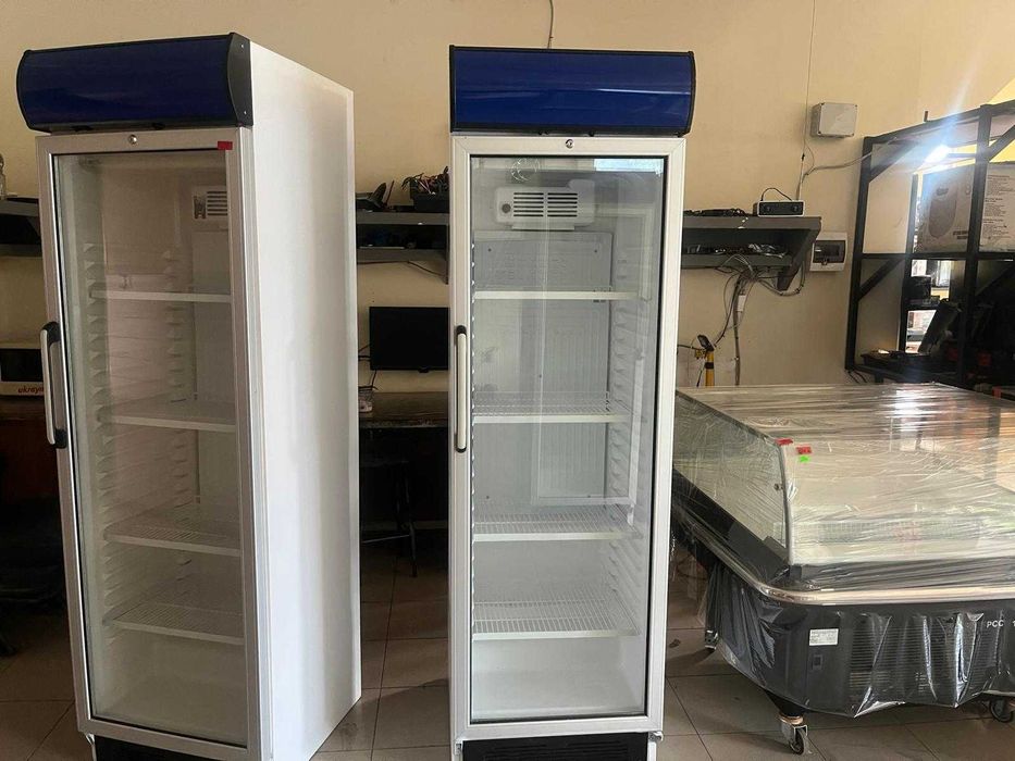 Vitrina frigorifica bauturi/lactate