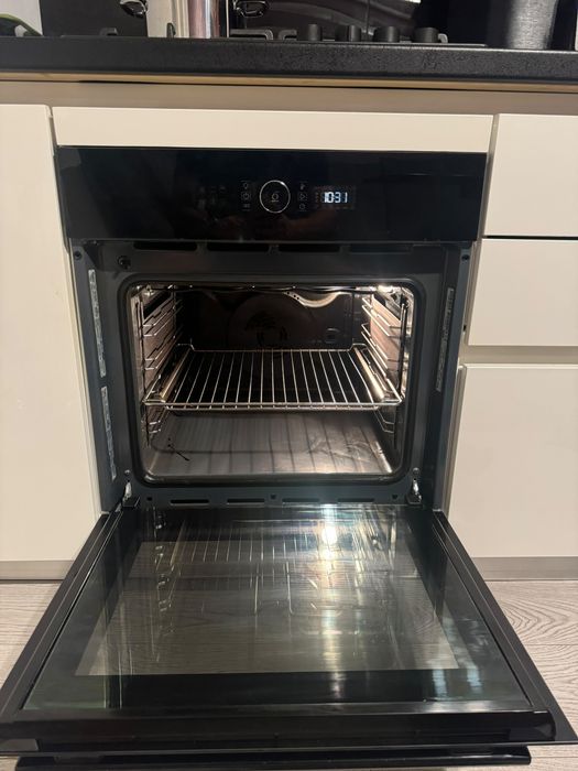 Cuptor electric Whirlpool