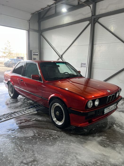 В продаже BMW E30