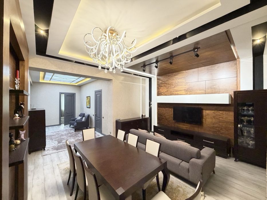 Продаётся СВОЯ 3/1/3 Юнусабад «Регистон» махалля новостройка