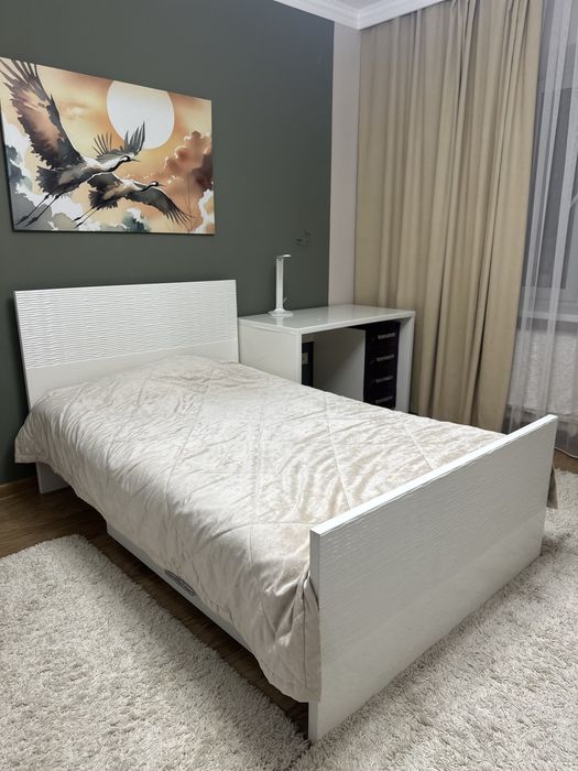 Кровать + стол и тумба