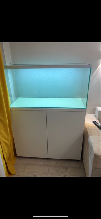 новый аквариум с тумбой 200л