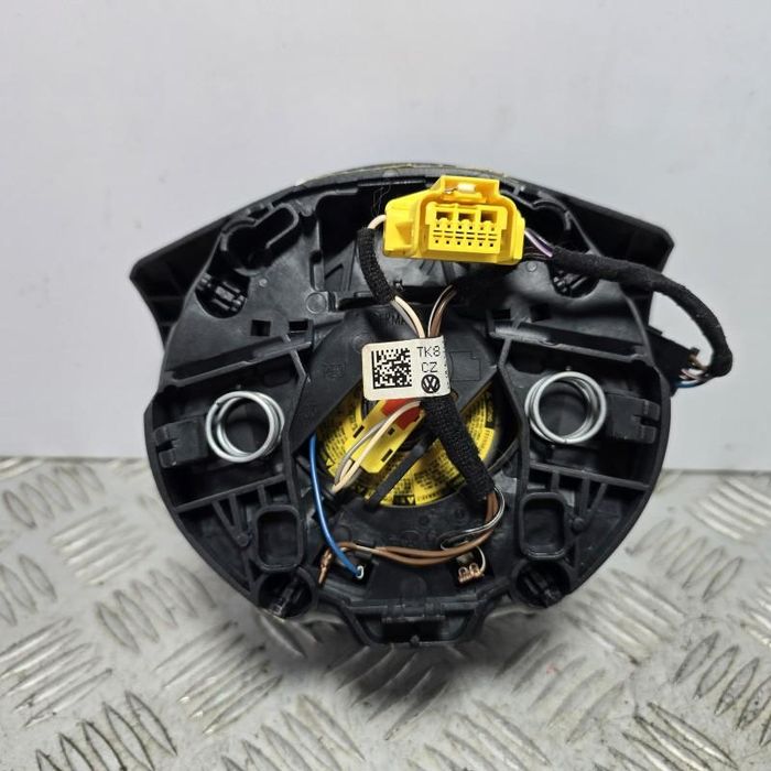 Airbag volan cu o mufa Volkswagen Passat B7