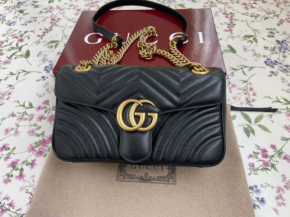 Оригинална Чанта Gucci Marmont Черна Шеврон Кожа Beloved Гучи Златно Gold GG Лого и Синджир