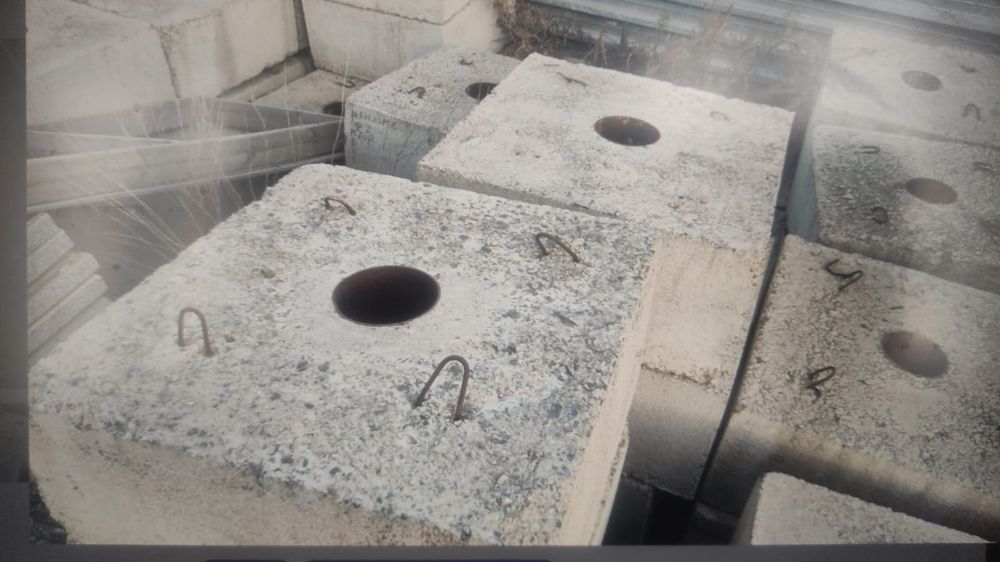 Продам фундаментные подушки 1м на 1м