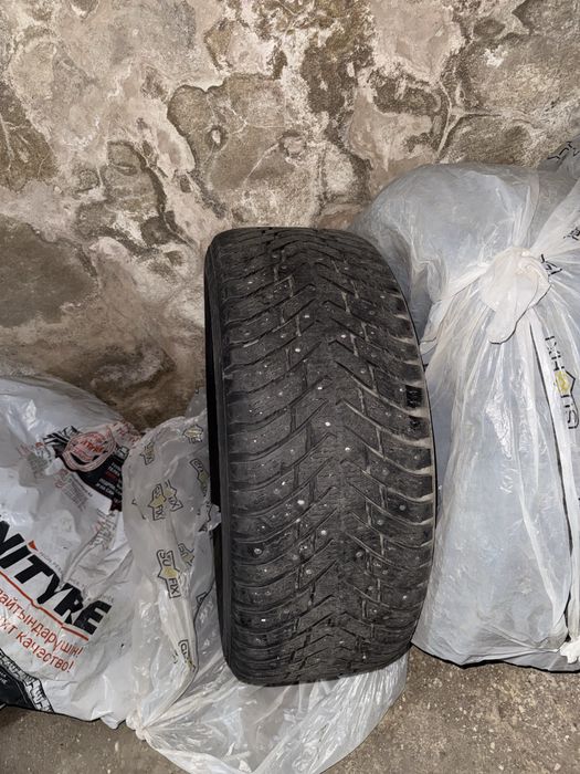 Ланд Крузер 200.Зимные Шины 285/60 R18