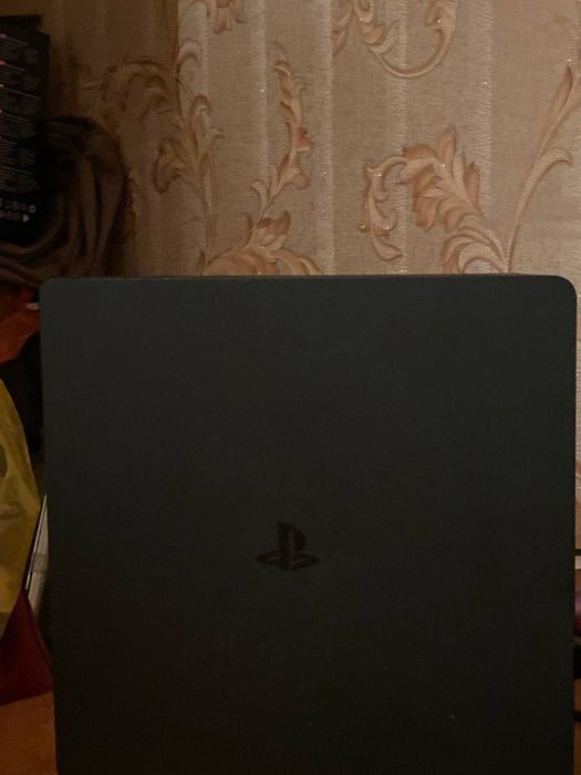 PS4 Slim с играми