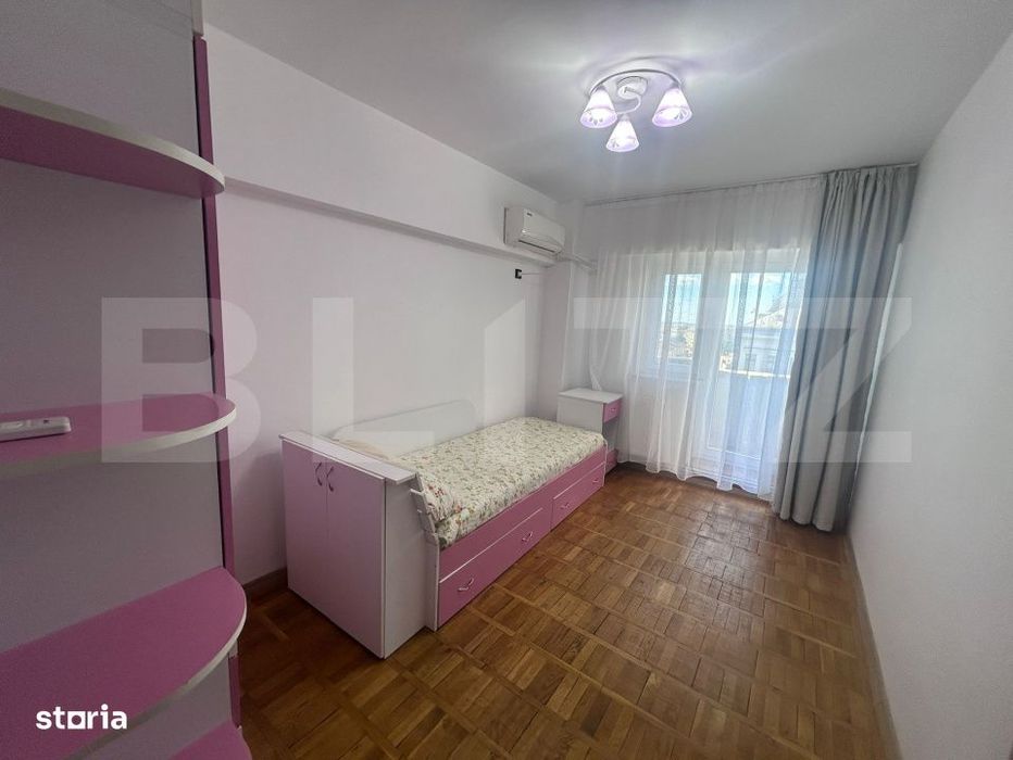 Apartament cu 3 camere, decomandat, centru-Universitate