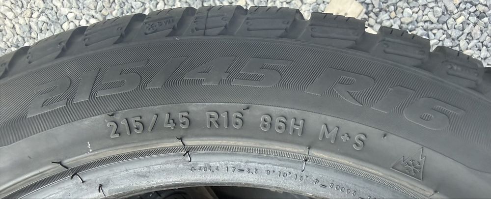 2бр 215/45/16 на 6мм с 19дот Пирели