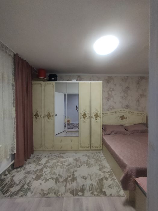 Времянка возле арки в Ынтымак