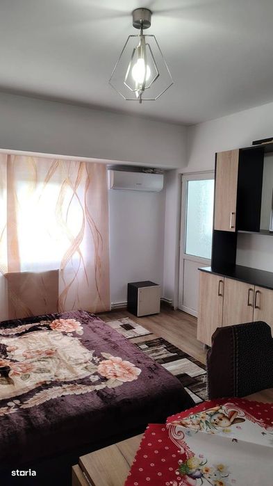 De inchiriat garsoniera cf1, mobilata și utilata, renovată, etaj 1