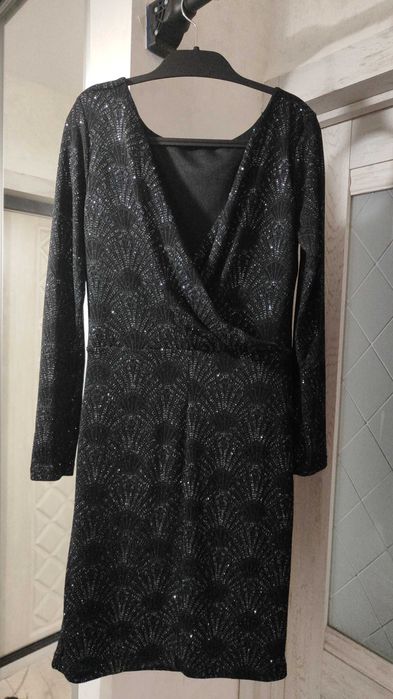 Продам платья  вечерние